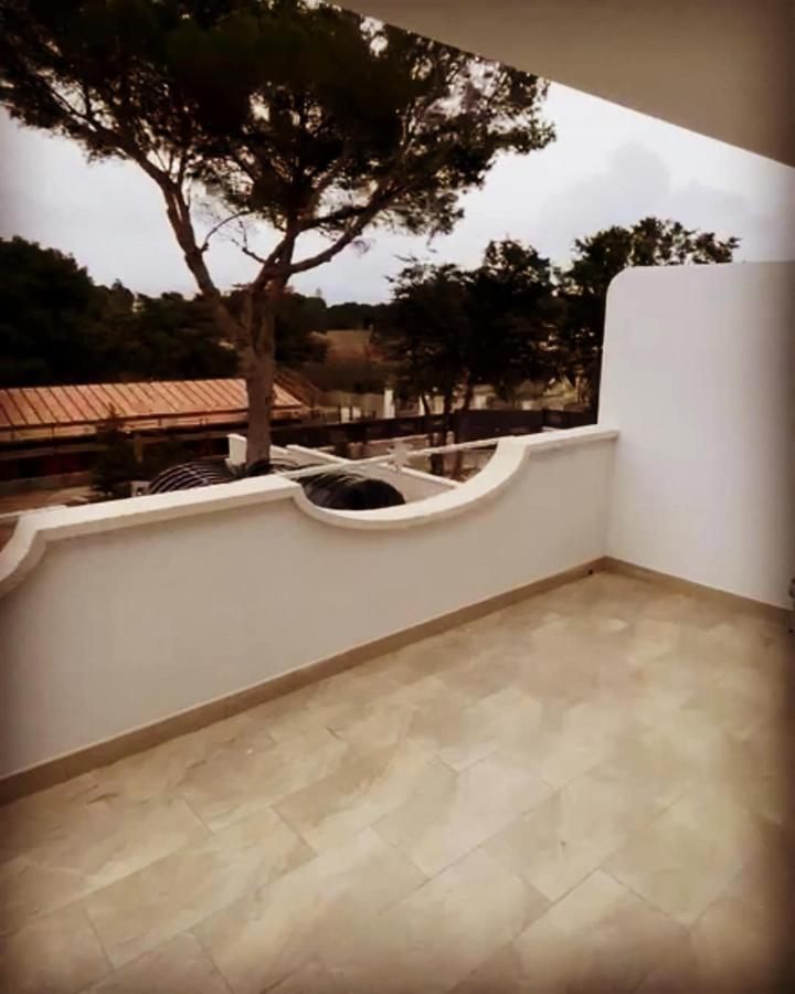 Residence Le Maree Porto Pino Exterior photo