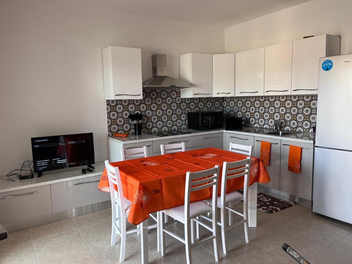 Residence Le Maree Porto Pino Exterior photo