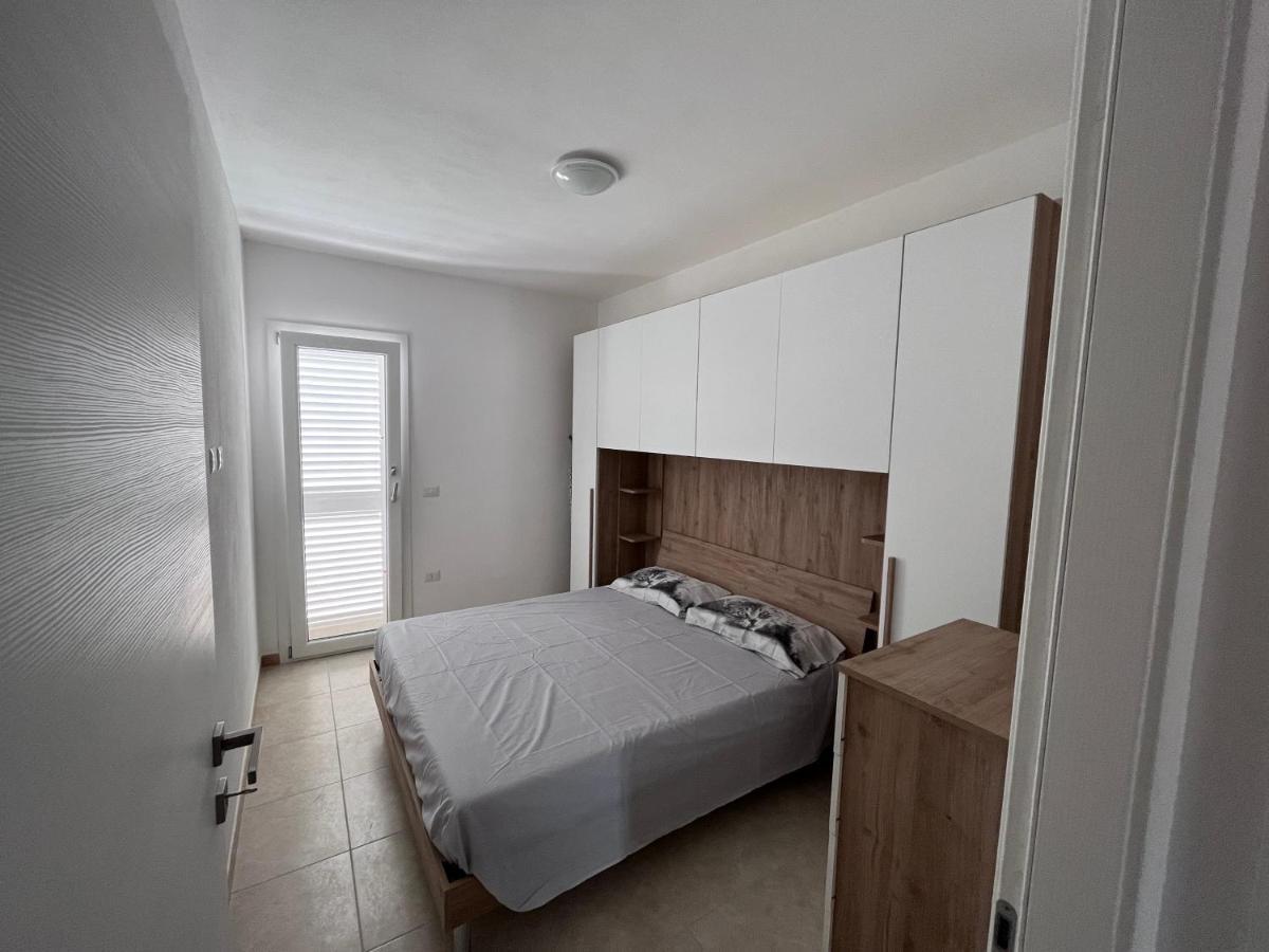 Residence Le Maree Porto Pino Exterior photo